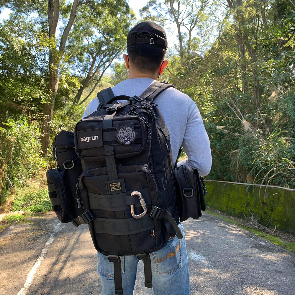 男用小包推薦｜bagrun二代MOLLE系統軍規多功能小包，可以掛載在Molle背包上成為配件包