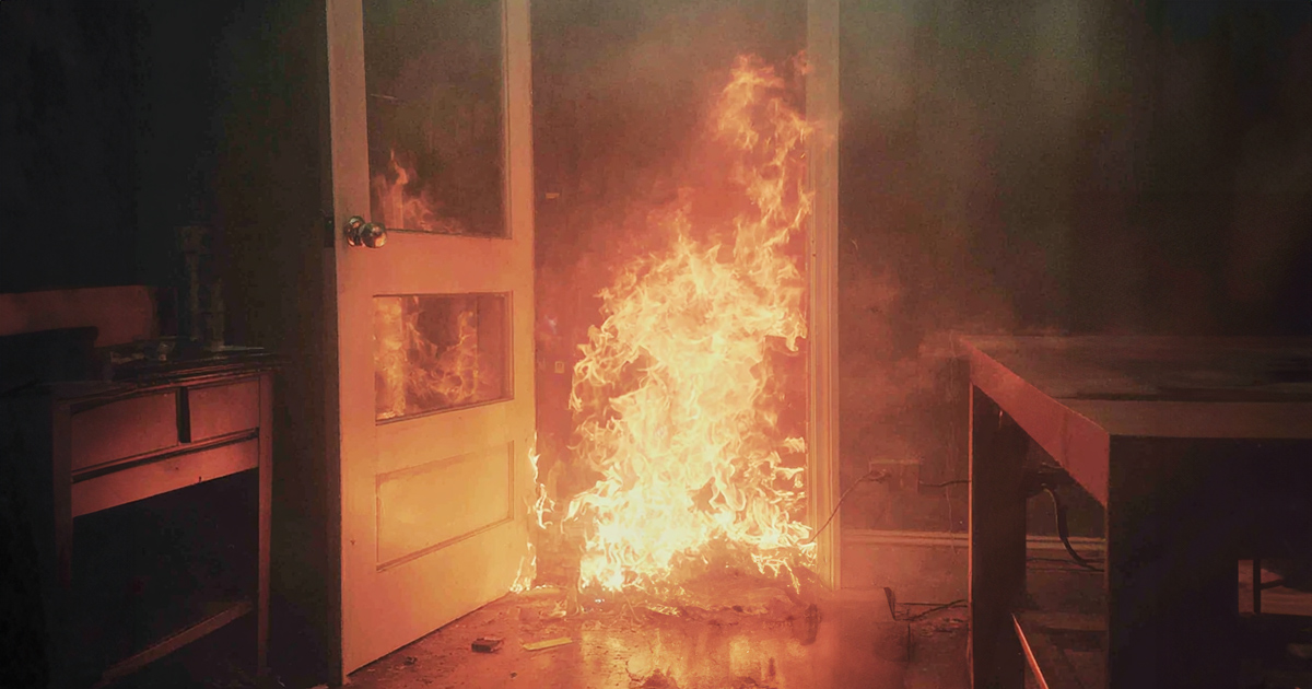 行動電源家中充電起火