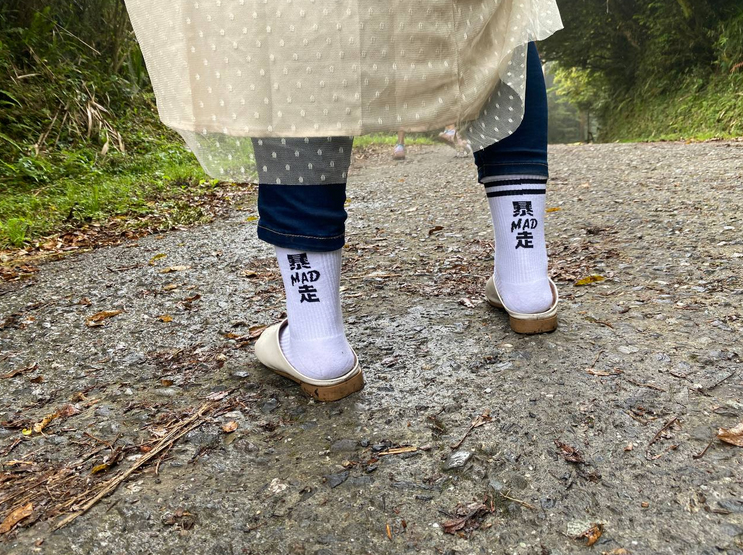 【暴走女外科】原作小劉醫師一穿就愛上的暴走除臭襪