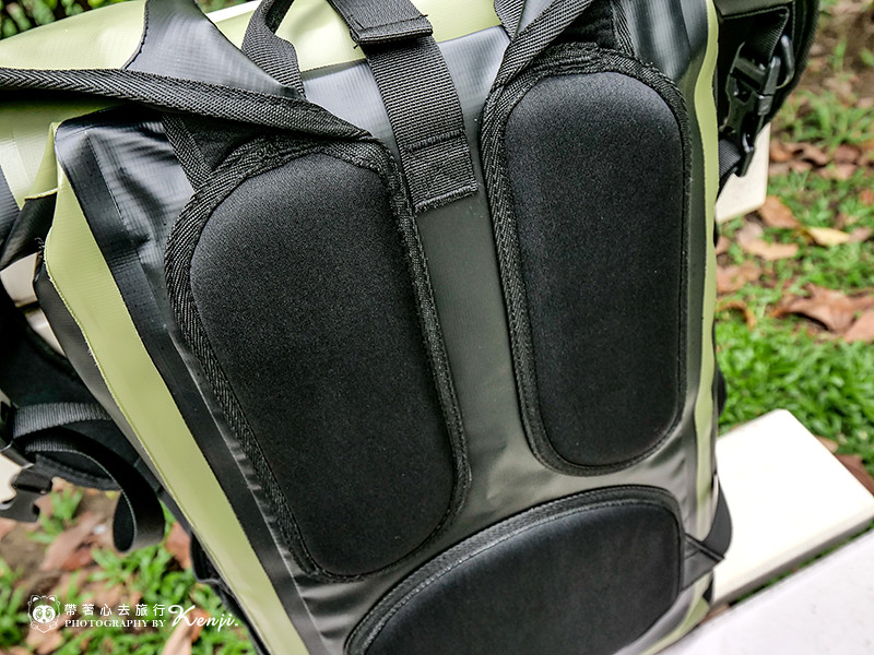 氣彈系列巔峰防水背包