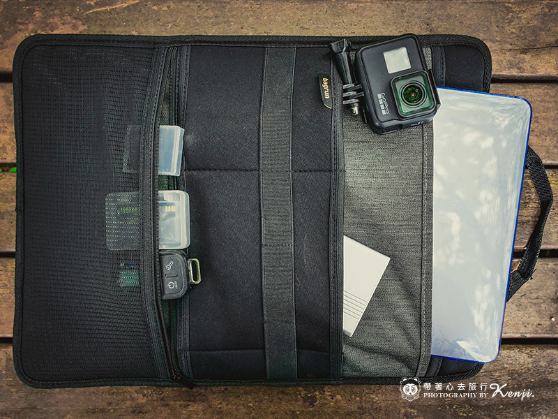 後背包筆電收納板