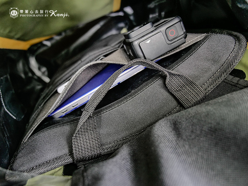氣彈系列巔峰防水背包內裡 與後背包筆電收納板