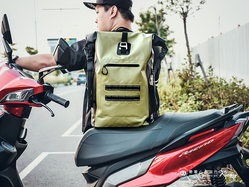 氣彈系列巔峰防水背包