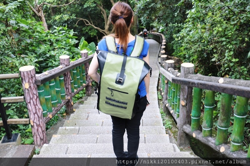 氣彈系列巔峰防水背包