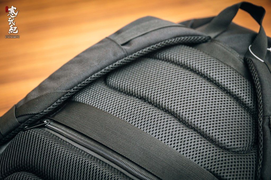 該怎麼選擇軍事戰術背包？bagrun使用厚實的背墊與肩帶