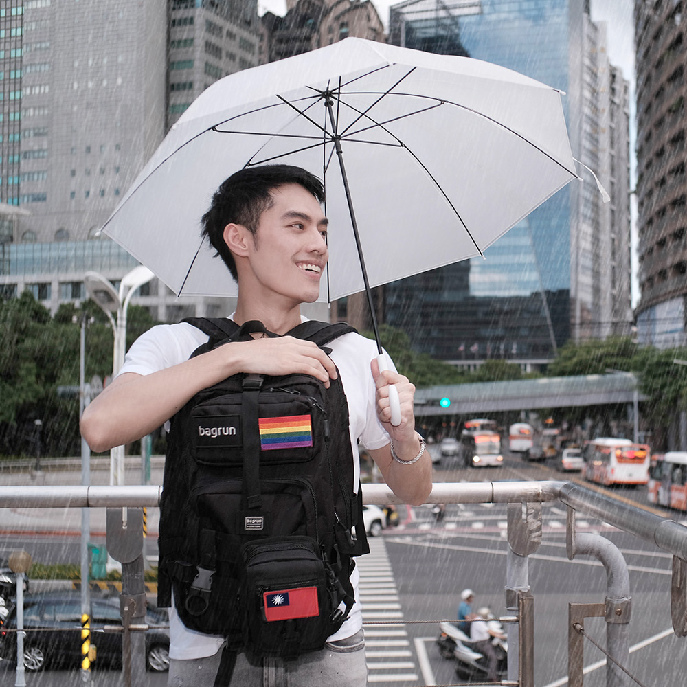 型男必備的隨身小包推薦，防雨防潑水材質