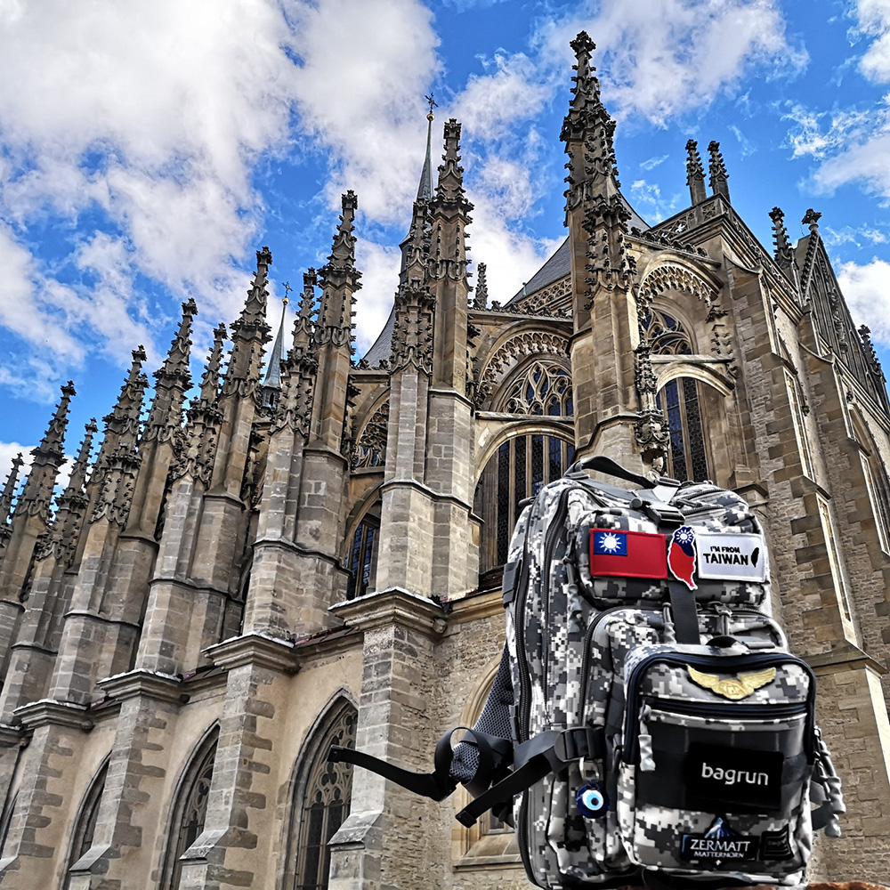 型男必備的隨身小包推薦，不只是小包，保留更多可能性