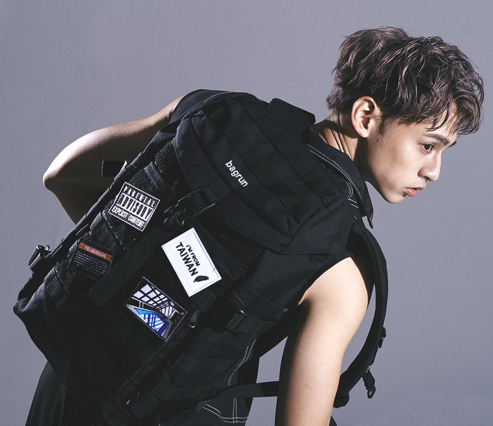 多功能雙肩背包推薦｜以實用的軍規機能，滿足現代人需要的所有功能！