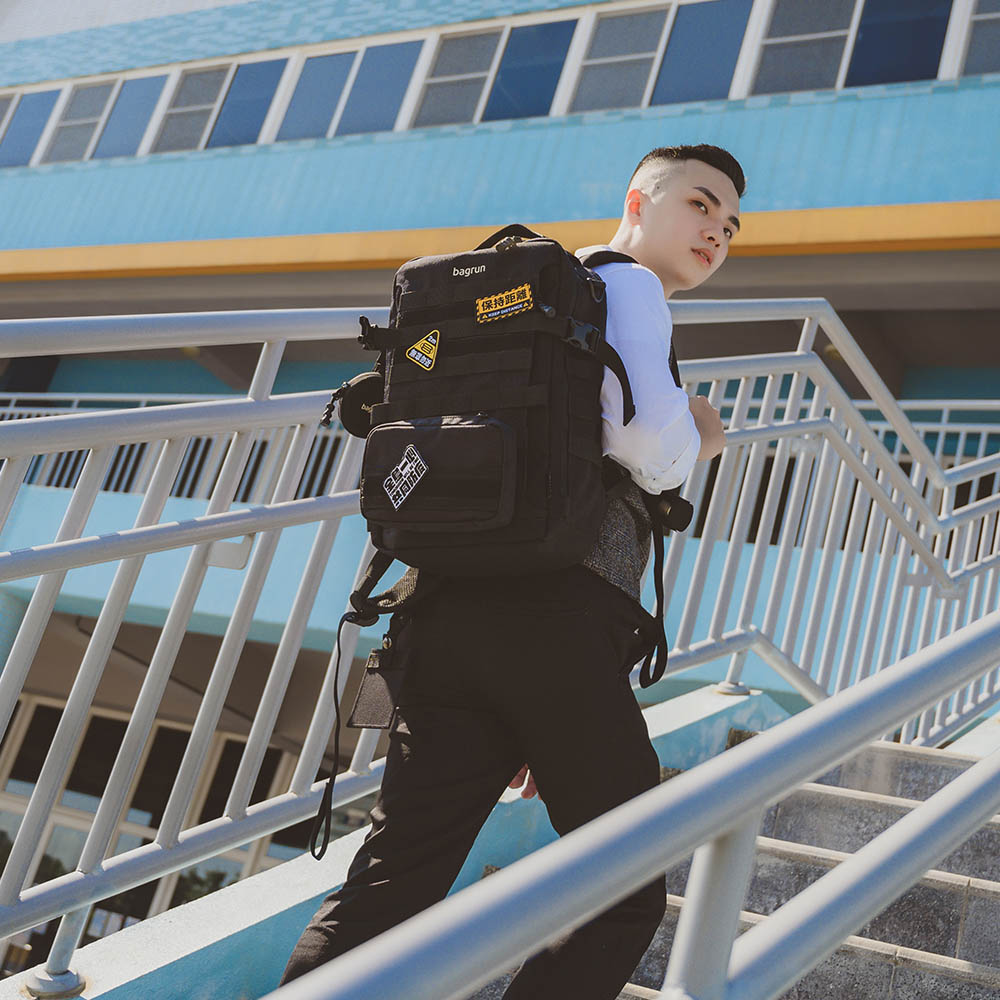 地表最強軍規筆電後背包：全日玩家軍事風格後背包