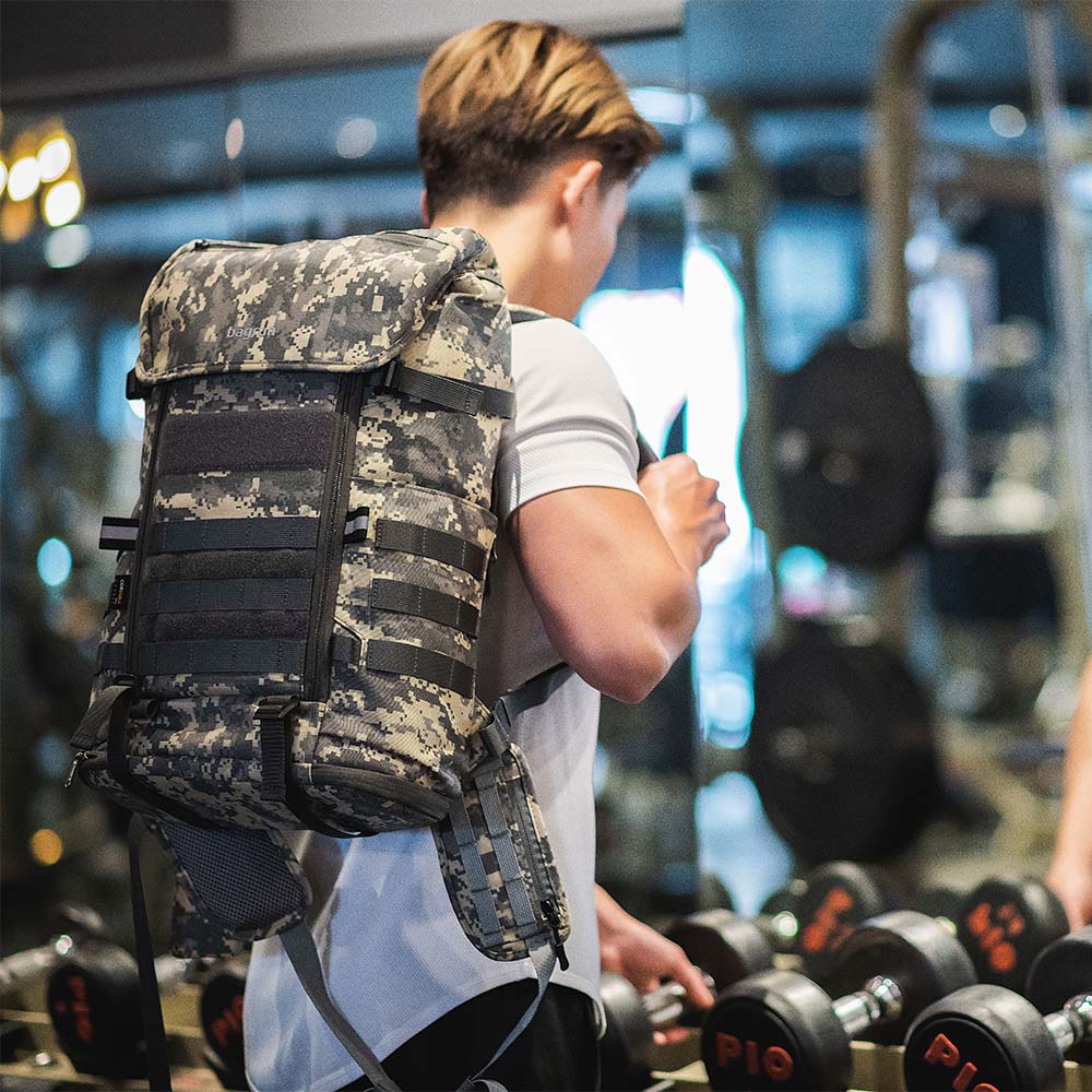 健身背包怎麼選？運動玩家軍事風格後背包