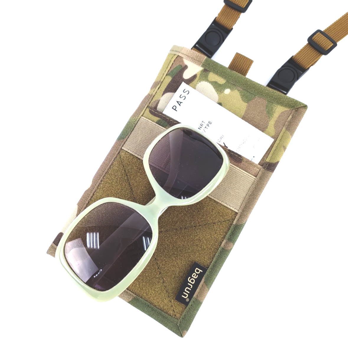 台灣設計軍風護照包/軍風機能隨行貼身小包