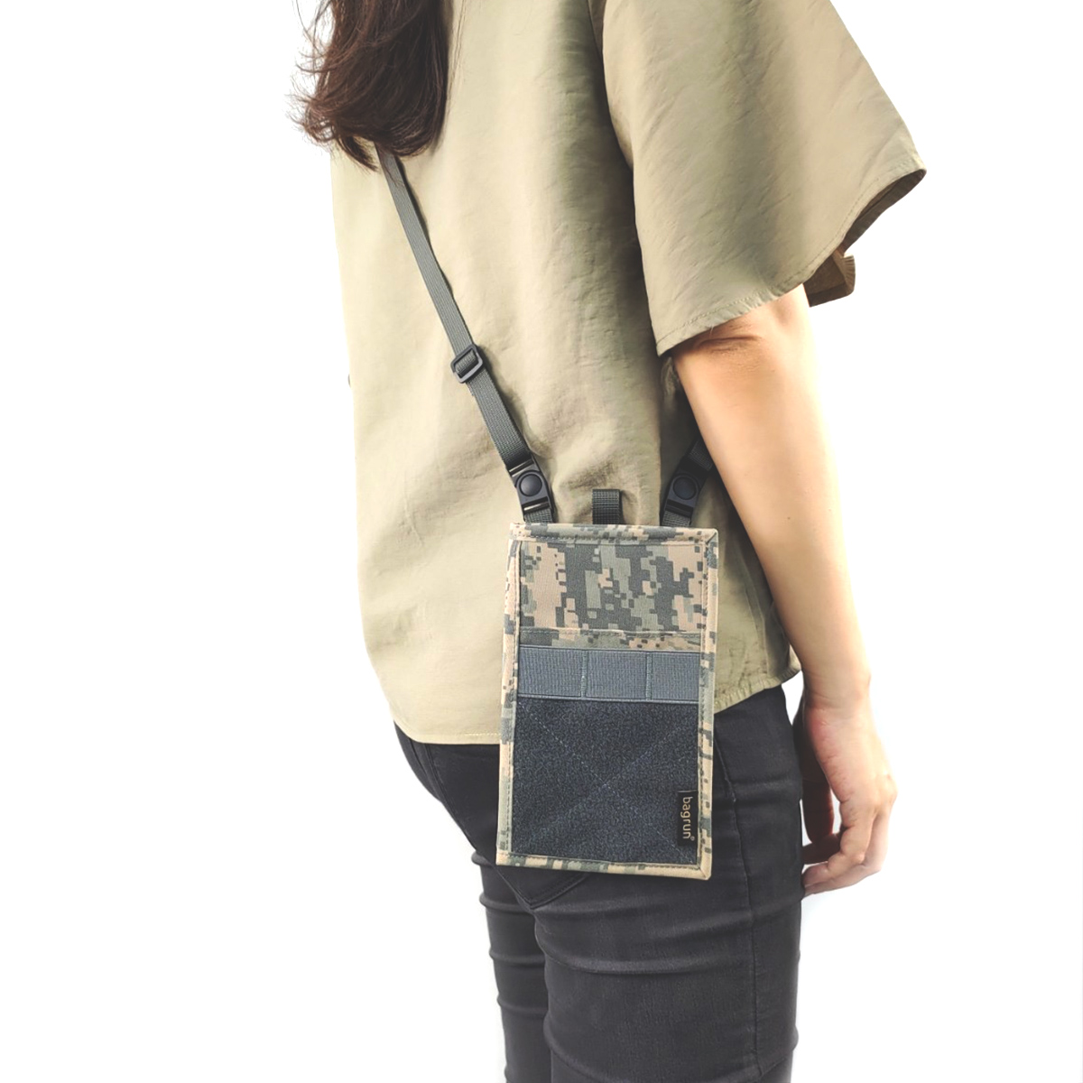 台灣設計軍風護照包/軍風機能隨行貼身小包