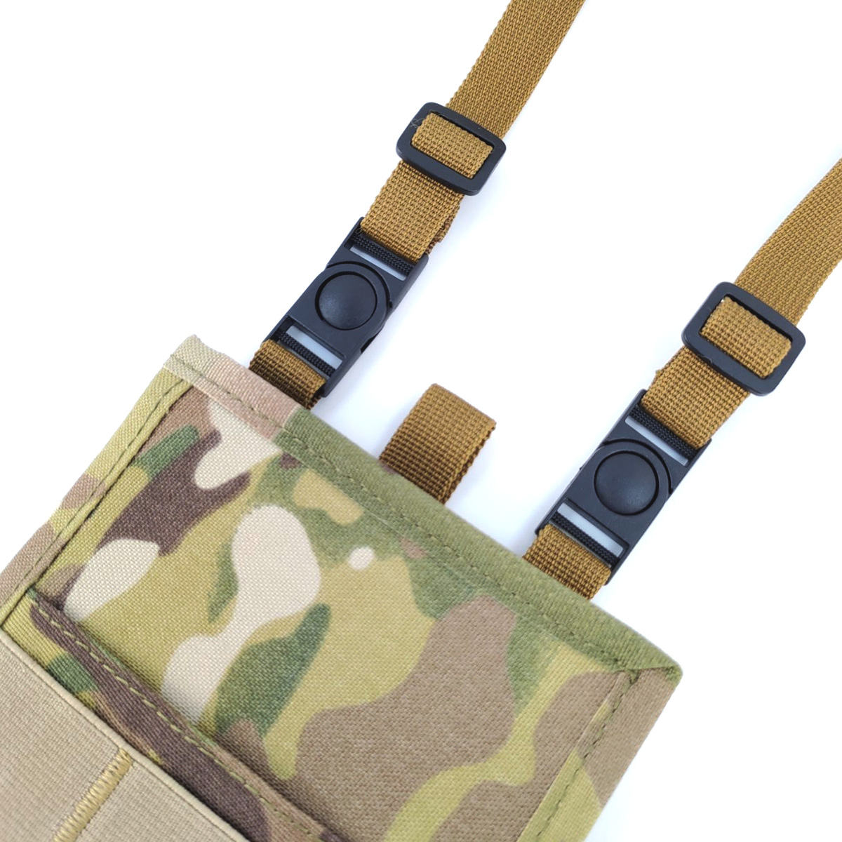 台灣設計軍風護照包/軍風機能隨行貼身小包