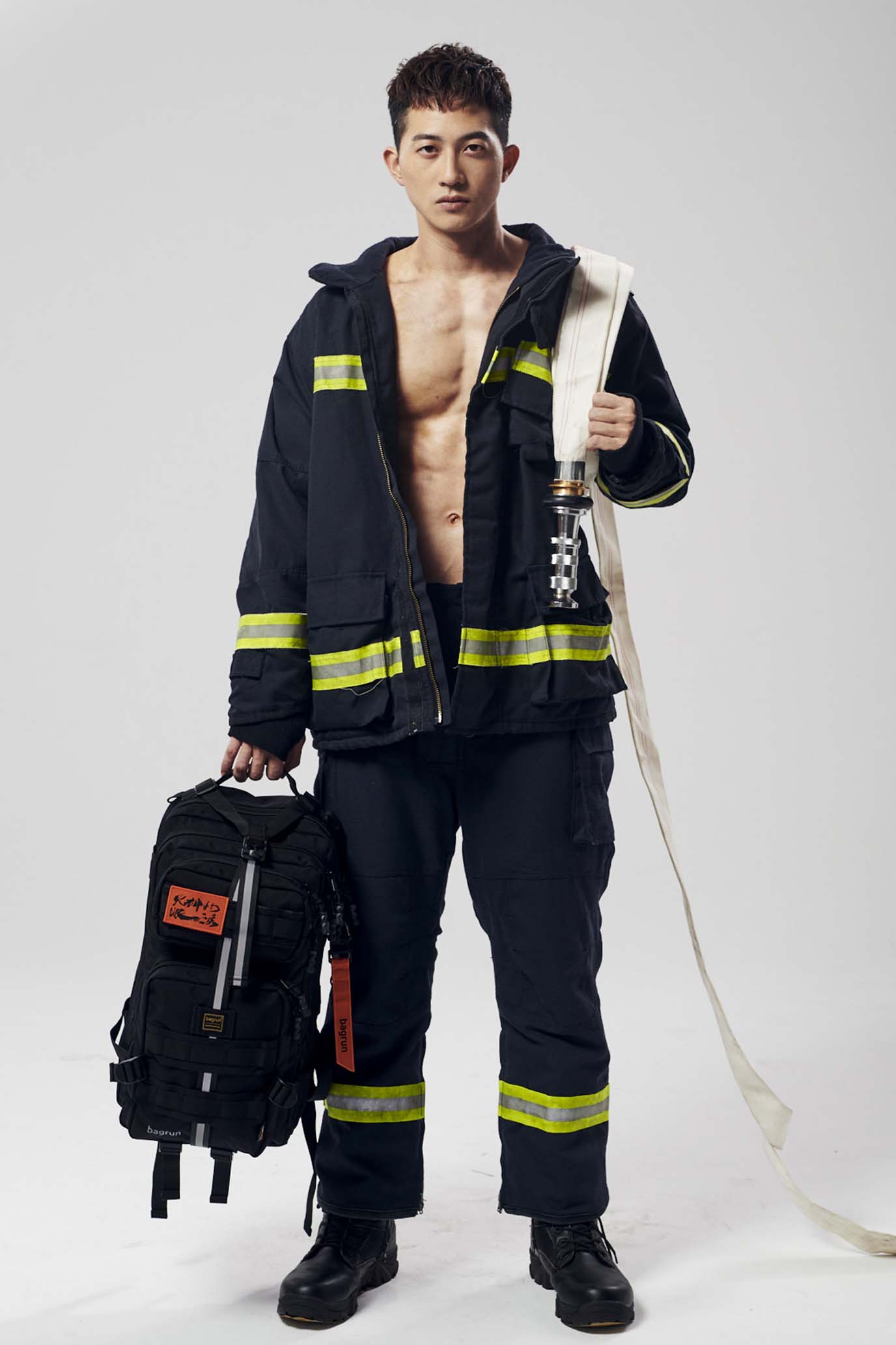 火神的眼淚 聯名版二代軍事風格瞬開後背包 L Bagrun 機能背包