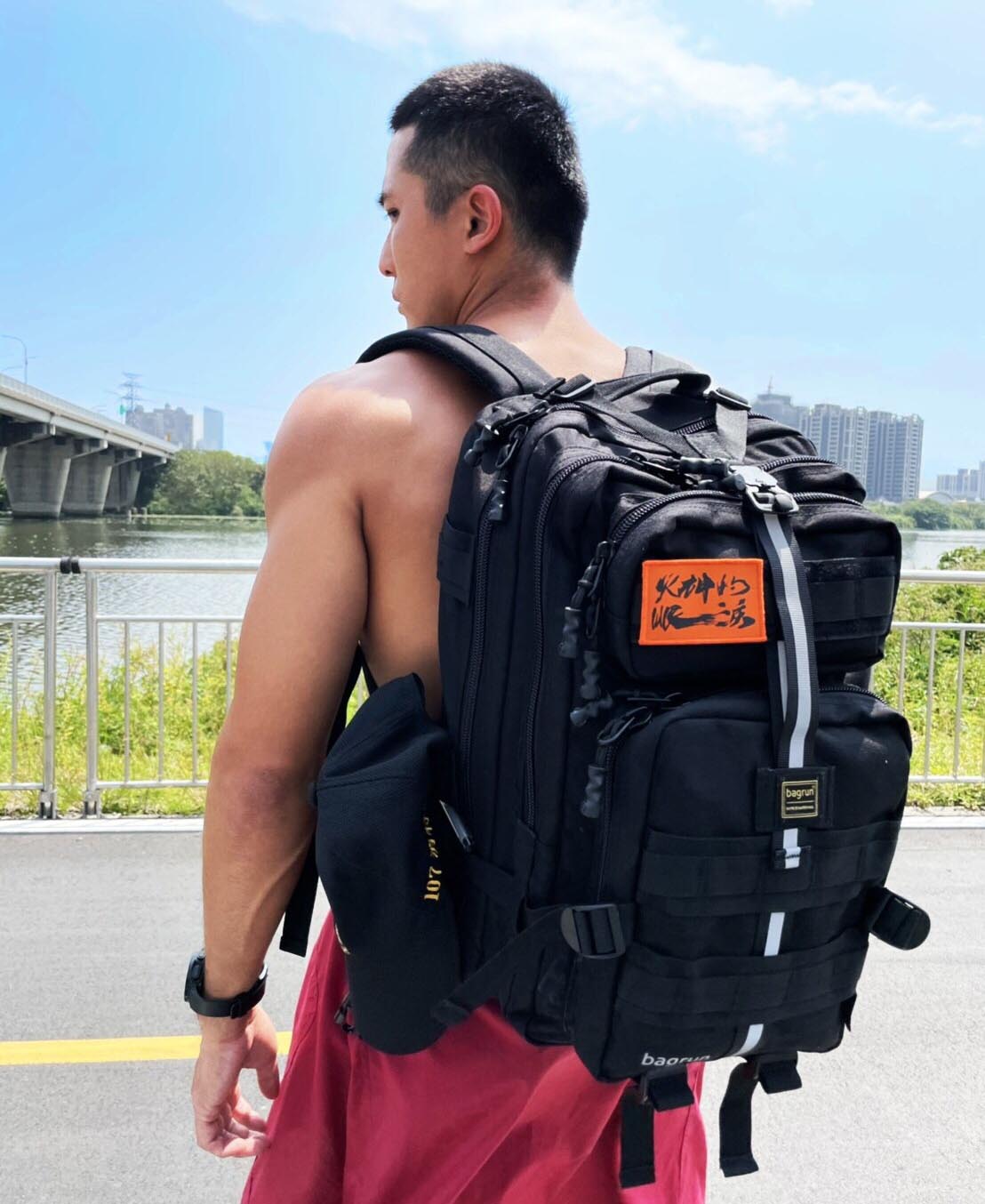 火神的眼淚 聯名版二代軍事風格瞬開後背包 L Bagrun 機能背包