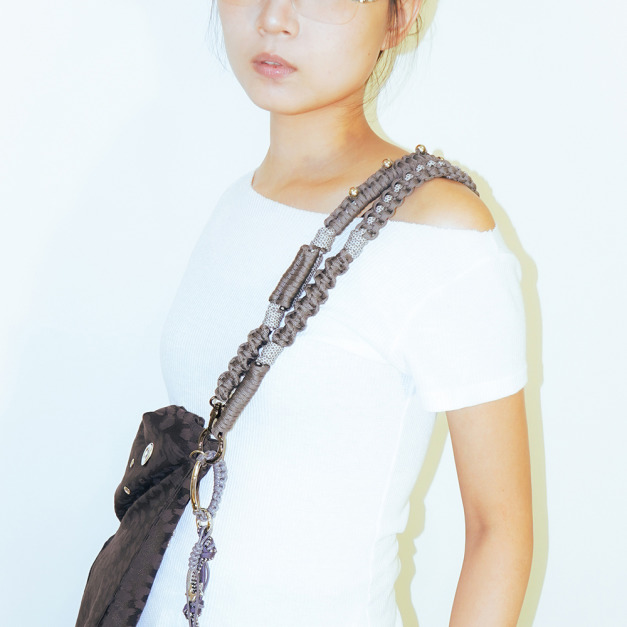 Multi-Use Strap 多功能背繩（深灰白波點）