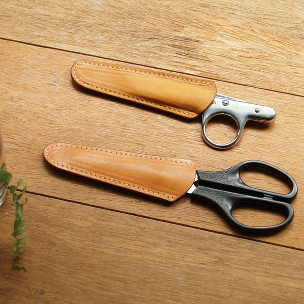 Classic Tan 手工真皮剪刀套