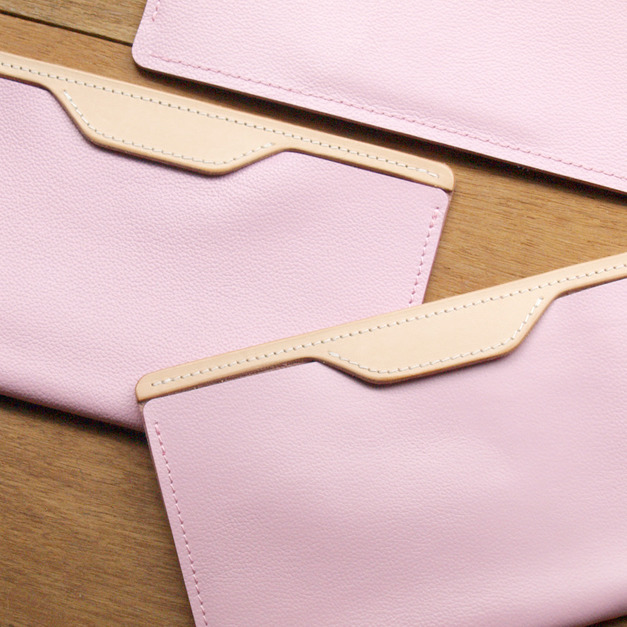 iPhone Air - Pink Ballet 真皮手機保護套 (英文刻印/禮物包裝)