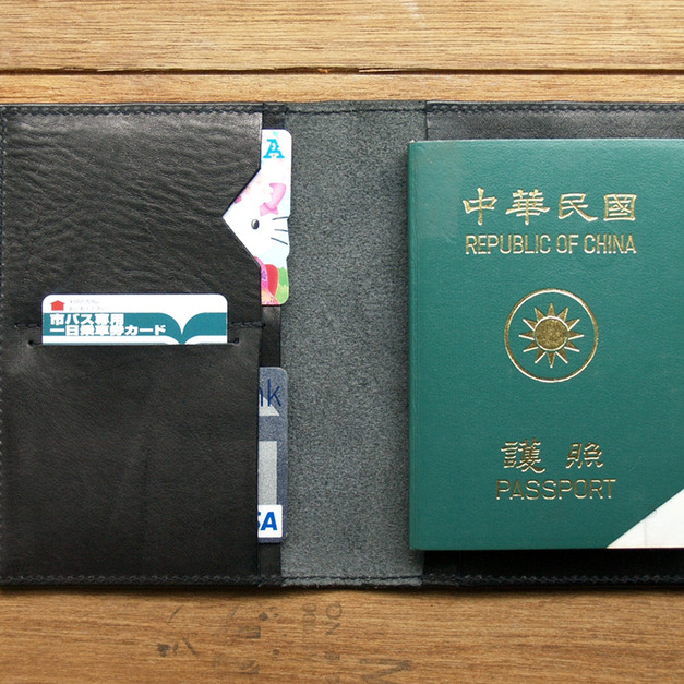 Harley Black 手工真皮護照夾 (客製化刻印英文名/禮盒包裝)