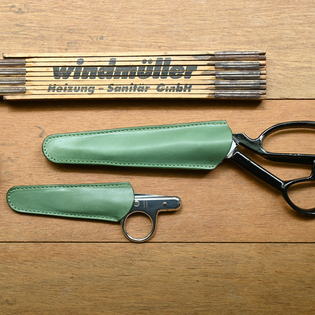 Grass Green 手工真皮剪刀套