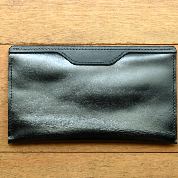 iPhone 17 / Air - All Black 真皮手機保護套/存摺套 (英文刻印/禮物包裝)