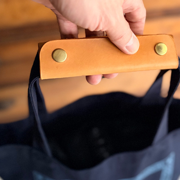 Classic Tan 真皮背帶提把護墊 (英文刻印/附禮盒包裝)