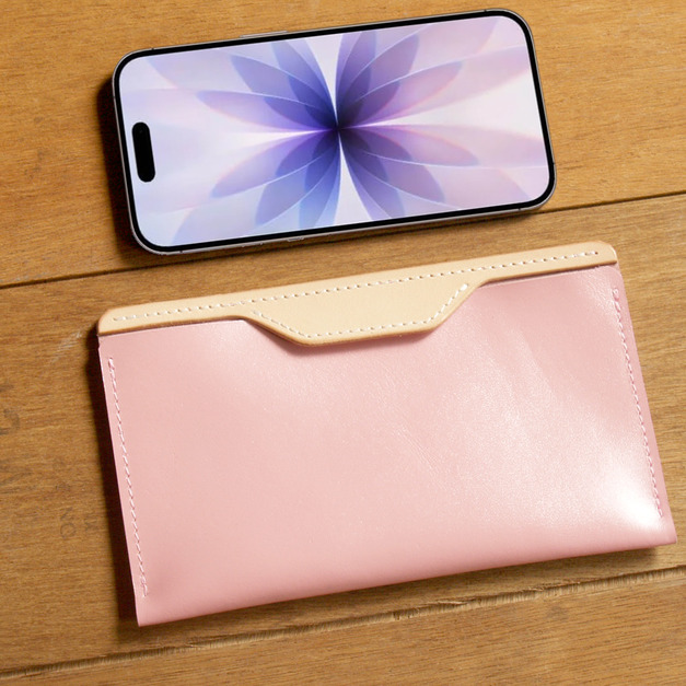 iPhone 17 / Air - Pearl Pink 真皮手機保護套/存摺套 (英文刻印/禮物包裝)