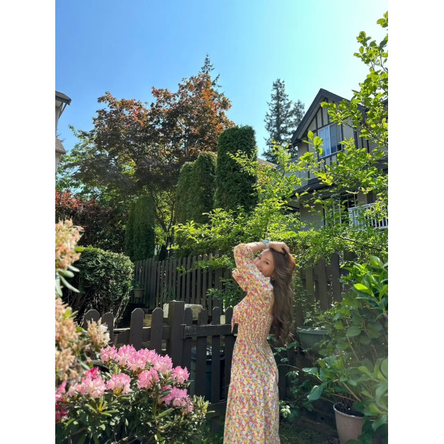 [US] Floral 開衩洋裝 兩種穿法（微Ｖ領穿法/落肩穿法)- M & L