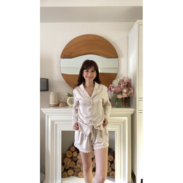 S1- Blush Glow 柔緞蕾絲長袖短褲睡衣組-S