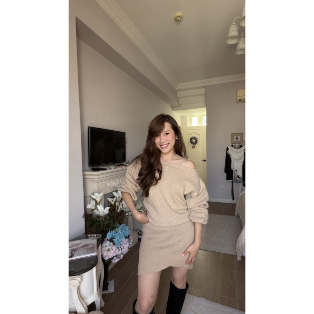 D1- [美國] Caramel Latte 焦糖斜肩洋裝