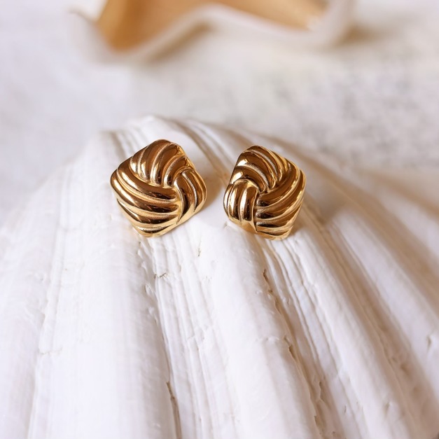 J10- Soft Knot 立體柔感扭結耳環