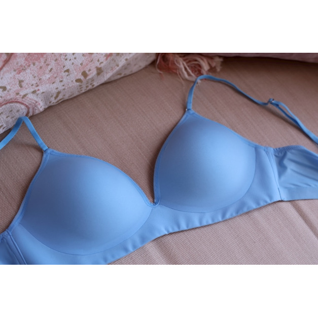 A6 - [NEW ESSENTIALS] 無痕無鋼圈內衣 - 斷貨季節限定色 Sky Blue