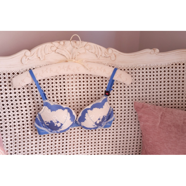 F2- Canada 雲朵天空蕾絲小爆乳內衣 -32B