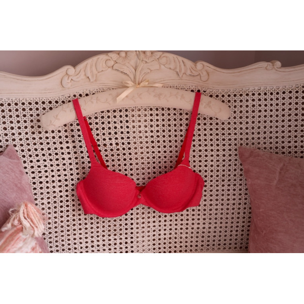 A44- Canada 莓紅迷情．極致呼吸薄墊集中內衣- 32C