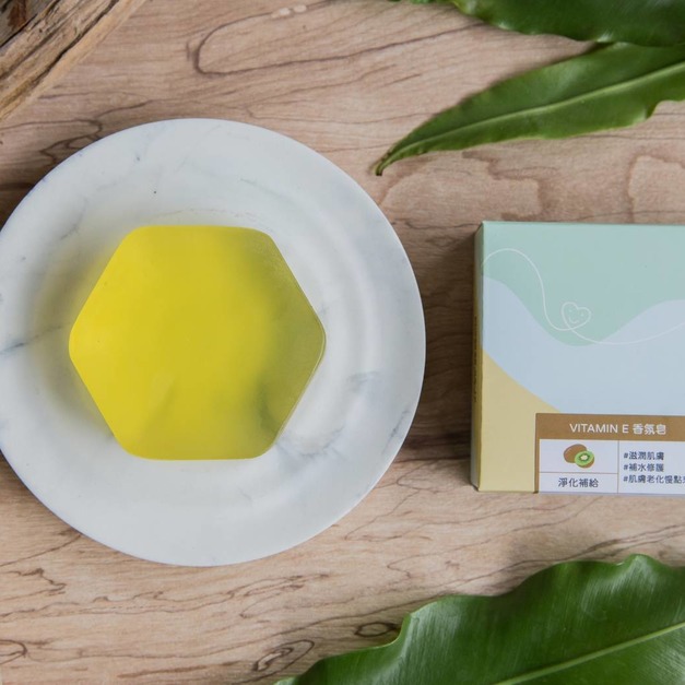 【BIFONDO 伊芳朵】VITAMIN E 香氛手工皂(維他命E)