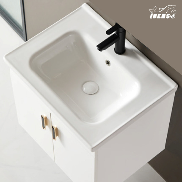 『iBenso 旗艦館』浴室鏡浴櫃 IB-136R