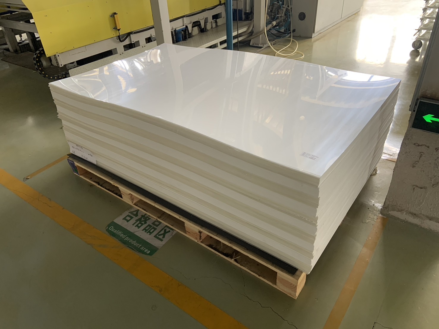 原來壓克力浴缸是這樣製作的啊？！浴缸製程揭曉~