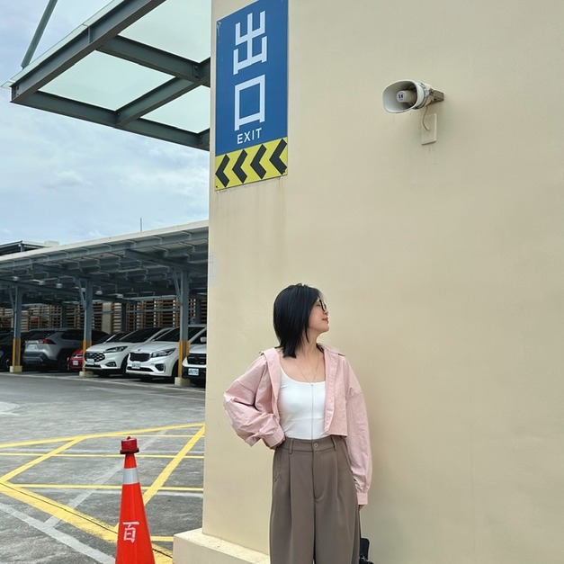 比媽媽還包容 涼感繭型西裝褲