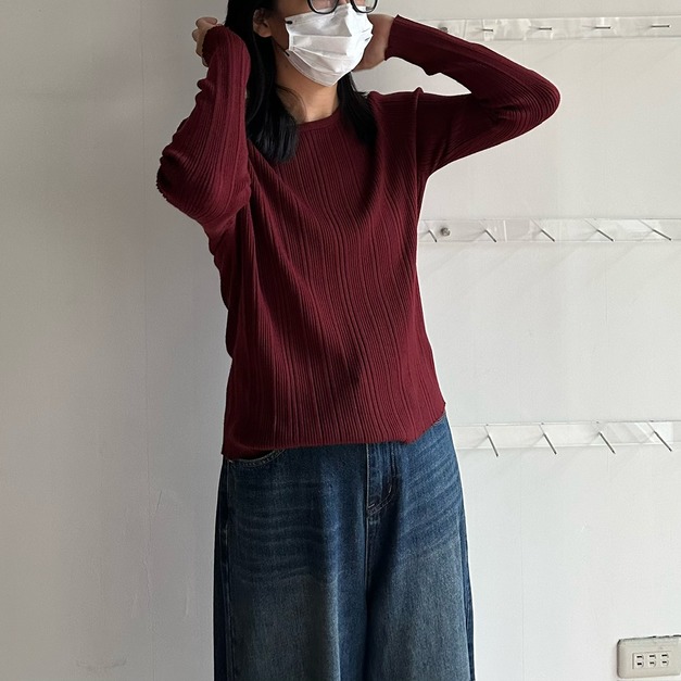坑紋針織上衣（圓身女孩必買）