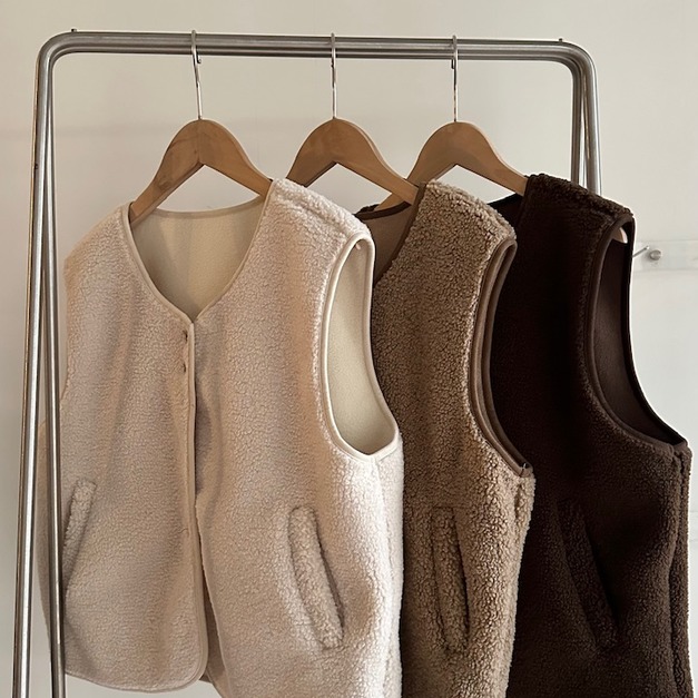 羔毛鈕扣背心（小隻女孩okok)