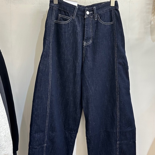 小隻女孩一定要賣微繭型原色寬褲