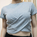 小性感短版灰色T