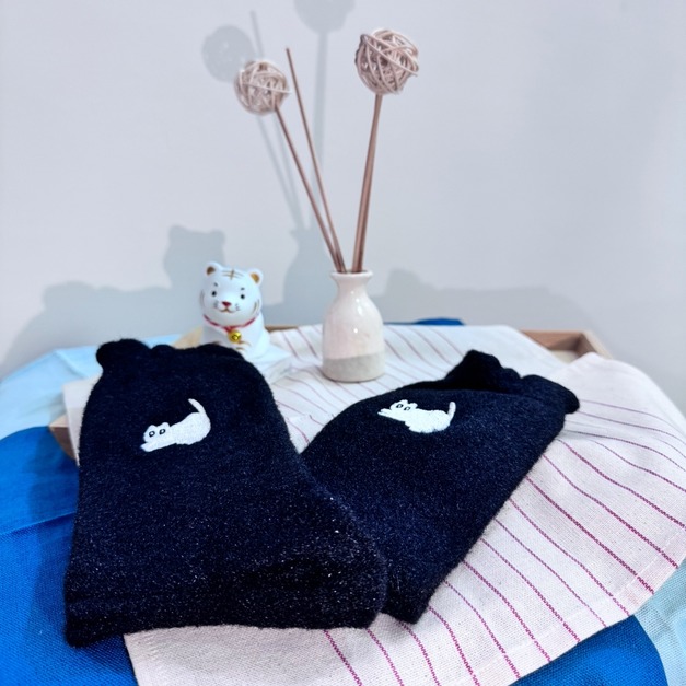 刺繡貓咪中長襪(黑)