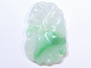 A125 緬甸翡翠招財如意花件 長3.93厘米寬2.57厘米厚0.38厘米