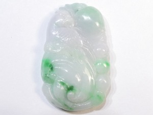 A120 緬甸翡翠鳳凰花件 長3.98厘米寬2.51厘米厚0.74厘米