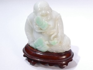 A304 緬甸翡翠招財布袋和尚  布袋和尚高7.5厘米寬8厘米厚5厘米 重量298g 連木座高10.2厘米