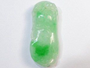 A108 緬甸翡翠松鼠佛手花件 長3.93厘米寬1.78厘米厚0.78厘米