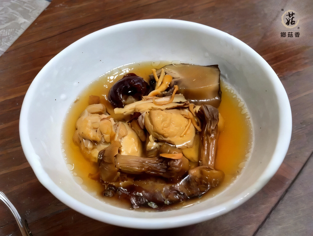 黃金冬蟲香菇雞湯