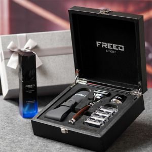 【FREED】男士輕奢組 - 尊爵四件組五刀刮鬍刀禮盒 +刮鬍露 