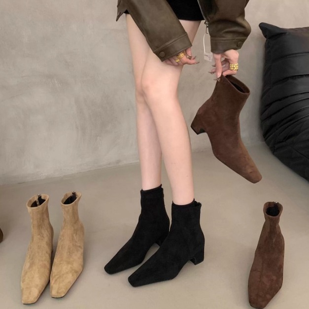 麂皮款尖頭短靴